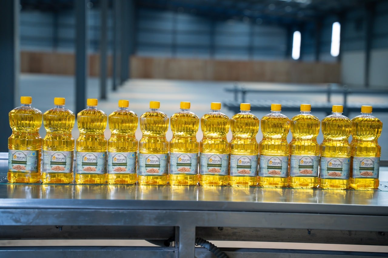 Maraki edible oil bottles on the production line